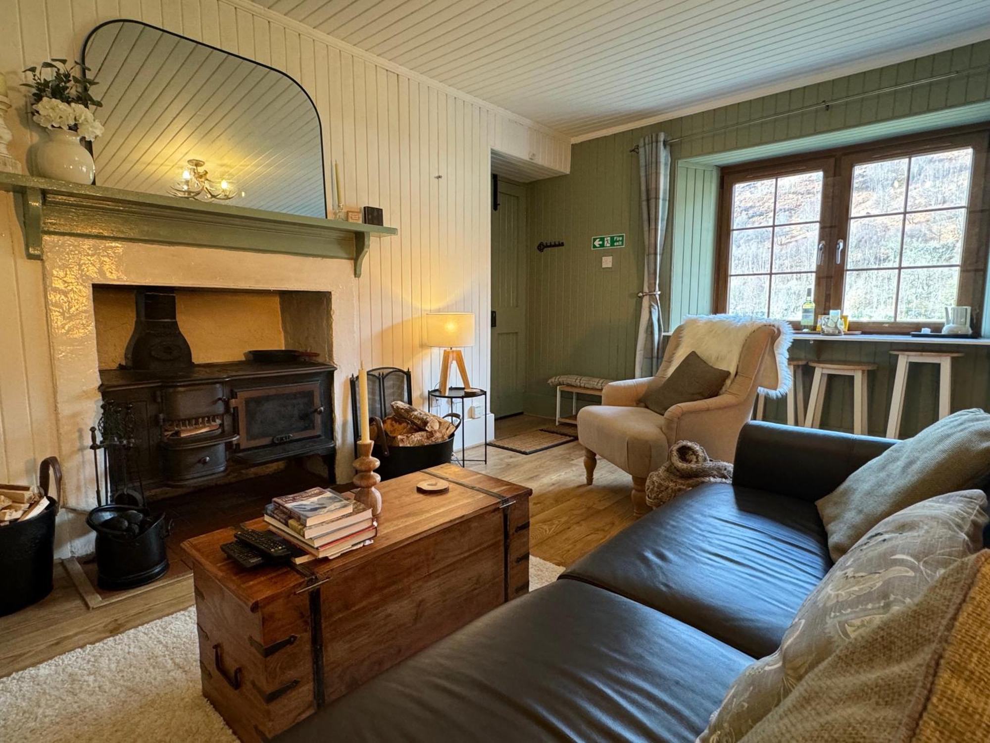 Rosemount Bothy - Highland Cottage ガーブ エクステリア 写真