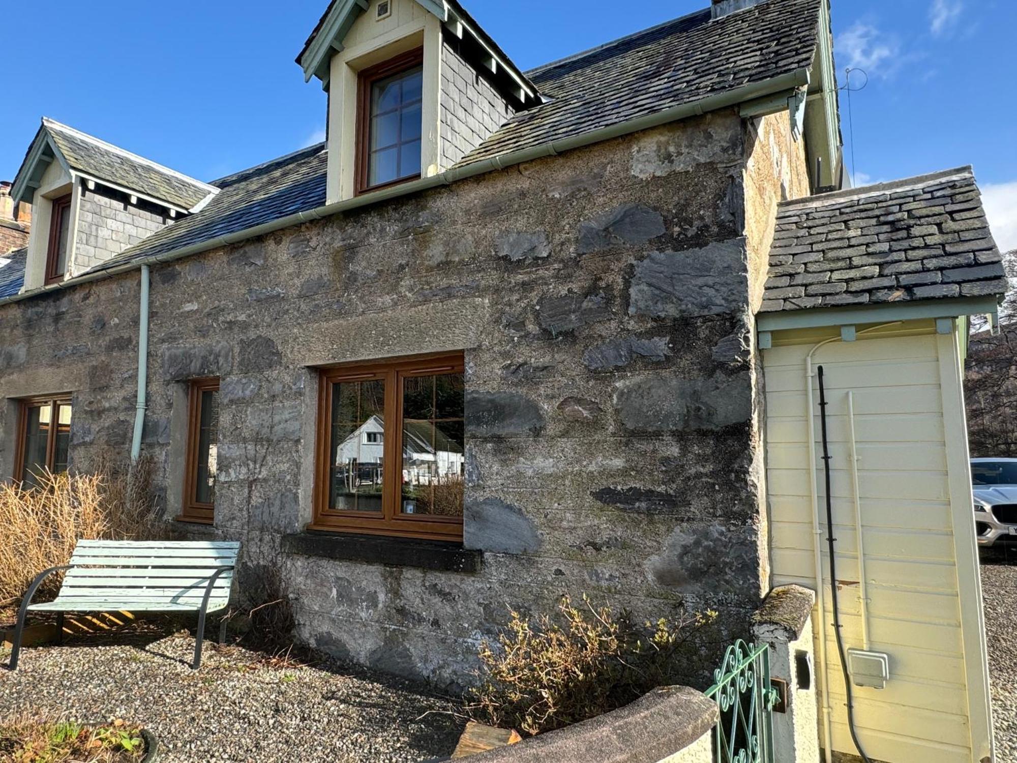 Rosemount Bothy - Highland Cottage ガーブ エクステリア 写真
